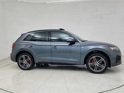 Used 2025 Audi Q5 e Premium Plus w/ Premium Plus Package image 61