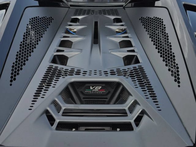 Used 2026 Lamborghini Temerario AWD/4WD image 39