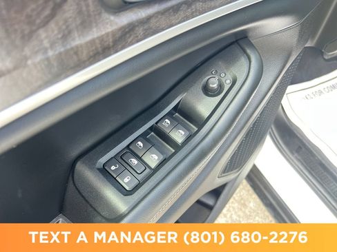 Used 2023 Jeep Grand Cherokee Limited w/ Trailer Tow Prep Group (B) AWD/4WD image 11