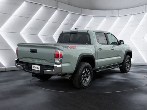 Used 2023 Toyota Tacoma TRD Off-Road AWD/4WD image 5