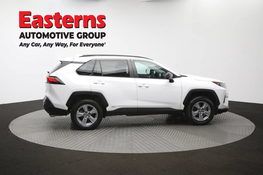 Used 2022 Toyota RAV4 LE AWD/4WD image 46