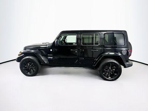 Used 2024 Jeep Wrangler Sahara image 4