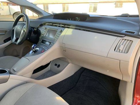 Used 2013 Toyota Prius Two FWD image 27