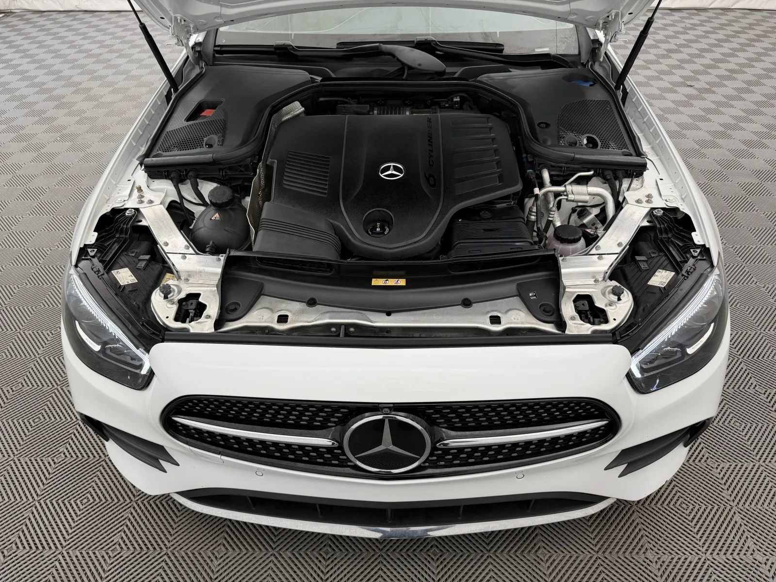 Used 2022 Mercedes-Benz E 450 4MATIC Coupe image 60