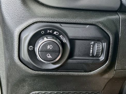 Used 2023 Jeep Gladiator Sport AWD/4WD image 10