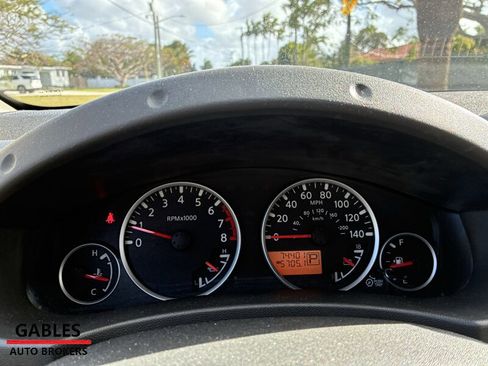 Used 2012 Nissan Pathfinder SV image 15