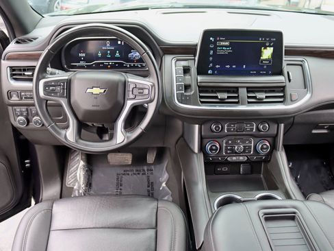Used 2023 Chevrolet Suburban LT AWD/4WD image 17