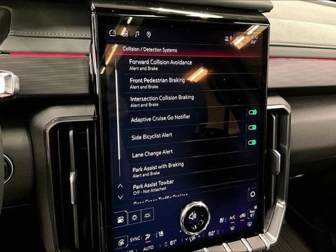 Used 2025 GMC Acadia AT4 w/ Luxury Package image 39