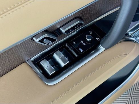 New 2026 Land Rover Range Rover SE image 20
