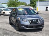 Used 2020 Nissan Kicks SR image 3