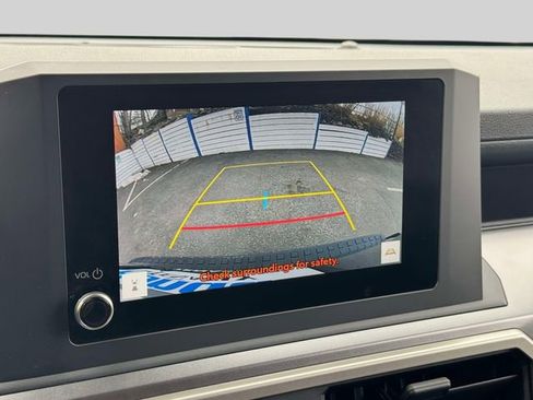 Used 2025 Toyota 4Runner SR5 image 28