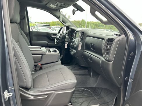 Used 2019 Chevrolet Silverado 1500 Custom Trail Boss AWD/4WD image 15