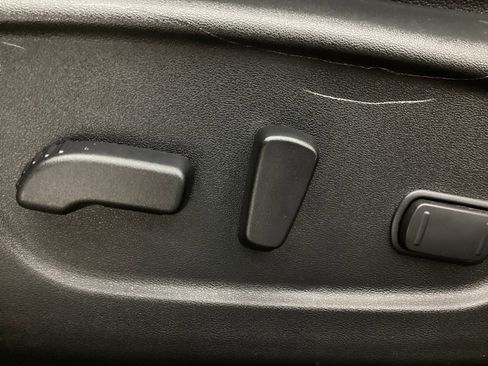 Used 2018 Nissan Rogue SL w/ Premium Package AWD/4WD image 42
