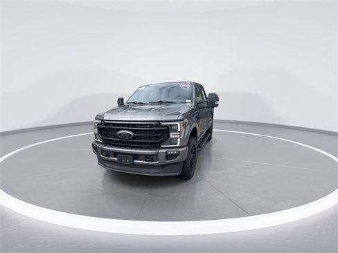 Certified 2022 Ford F250 Lariat w/ Black Appearance Package image 2