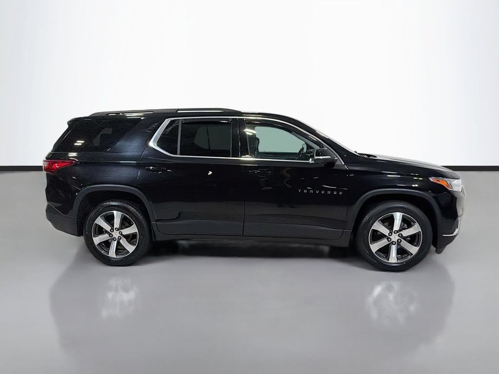 Used 2021 Chevrolet Traverse LT w/ LT Premium Package AWD/4WD image 10