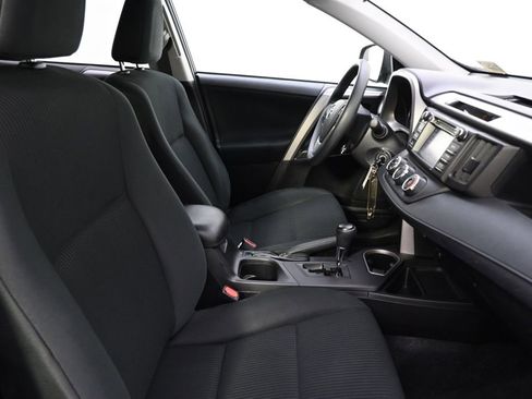 Used 2018 Toyota RAV4 LE w/ All Weather Liner Package FWD image 16