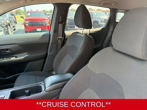 Used 2025 Nissan Kicks S AWD/4WD image 9