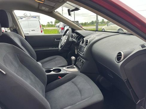 Used 2015 Nissan Rogue S w/ Convenience Package AWD/4WD image 4