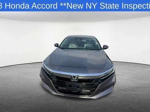 Used 2018 Honda Accord Touring image 3