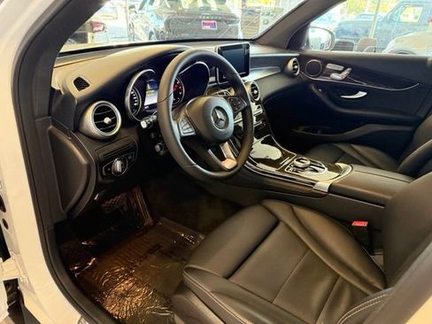 Used 2018 Mercedes-Benz GLC 300 4MATIC image 23
