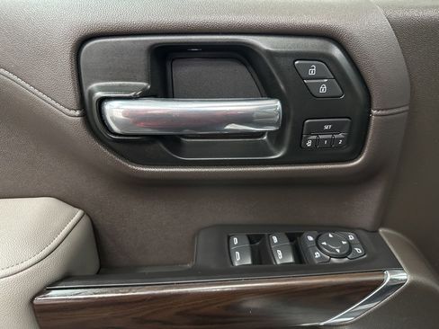 Used 2019 GMC Sierra 1500 SLT w/ SLT Premium Package image 19