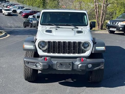 Used 2024 Jeep Wrangler Unlimited Rubicon image 3