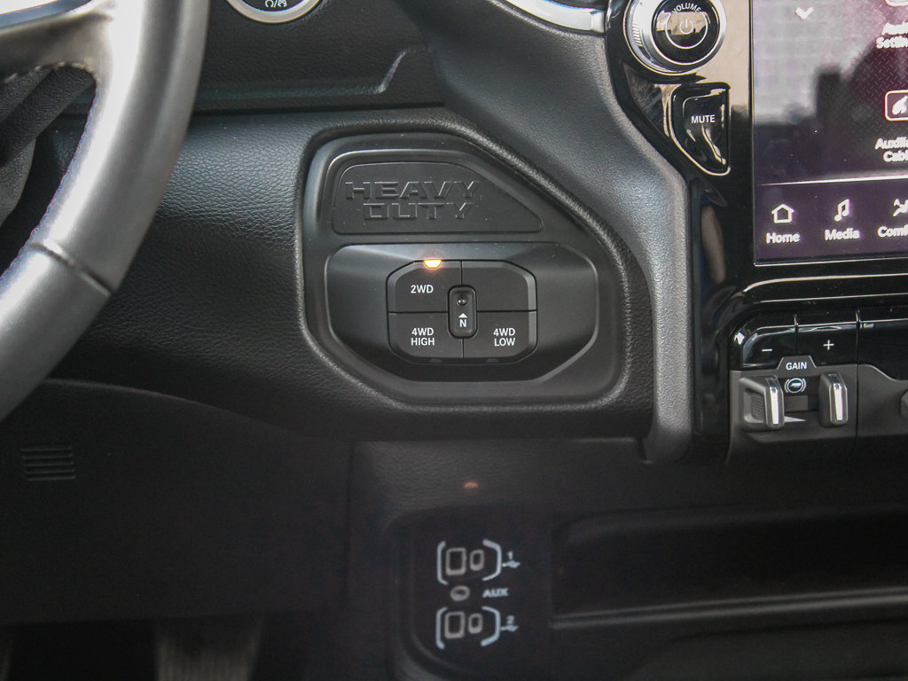 Used 2025 RAM 3500 Big Horn AWD/4WD image 33