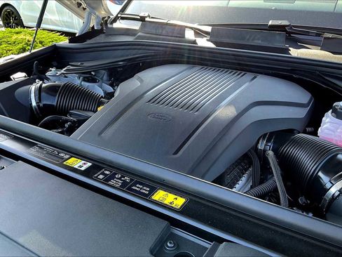 New 2025 Land Rover Range Rover Sport Dynamic SE image 32