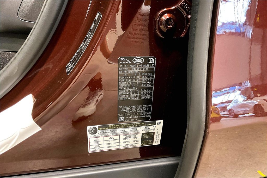 New 2026 Land Rover Discovery Limited Edition AWD/4WD image 9