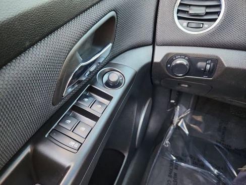 Used 2012 Chevrolet Cruze LT image 33