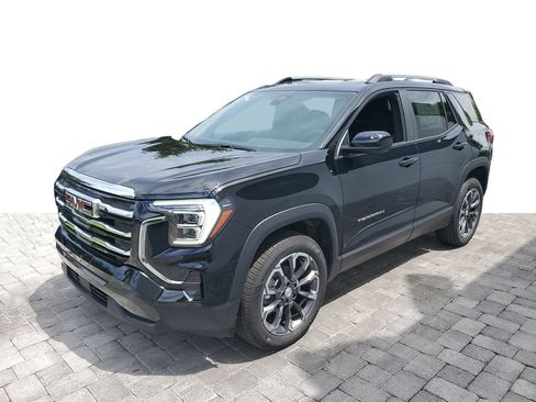 New 2027 GMC Terrain Elevation w/ Elevation Premium Package FWD image 3
