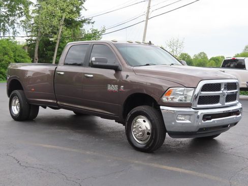 Used 2018 RAM 3500 SLT w/ Luxury Group AWD/4WD image 51