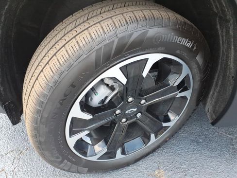 New 2026 Chevrolet Equinox LT w/ Safety and Technology Package AWD/4WD image 16
