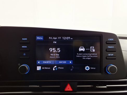 Certified 2023 Hyundai Elantra SE image 18