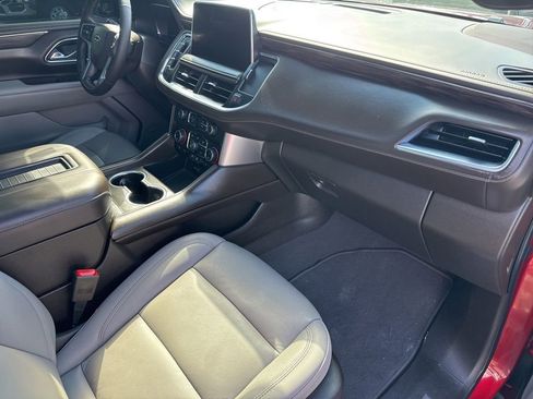 Used 2023 Chevrolet Tahoe Z71 w/ Luxury Package AWD/4WD image 34