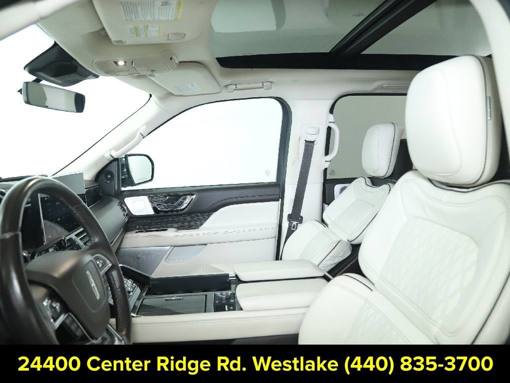 Used 2022 Lincoln Navigator L Black Label AWD/4WD image 18