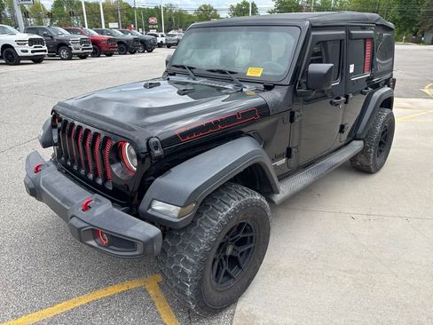 Used 2018 Jeep Wrangler Unlimited Sport AWD/4WD image 9
