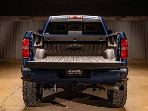 Used 2016 Chevrolet Silverado 2500 High Country w/ Duramax Plus Package image 9