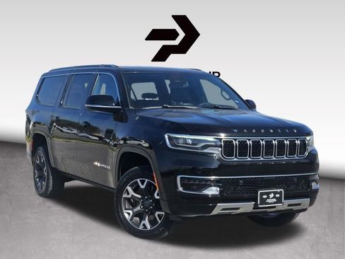 Used 2023 Jeep Wagoneer L Series III w/ Preferred Equipment Group AWD/4WD image 1