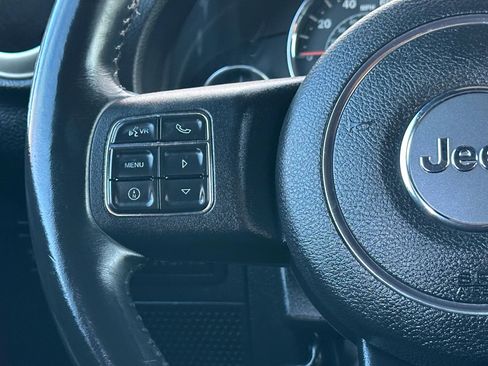 Used 2014 Jeep Wrangler Unlimited Rubicon w/ Connectivity Group image 30