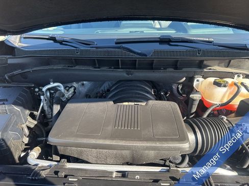 Used 2024 Chevrolet Suburban High Country w/ Premium Package image 16