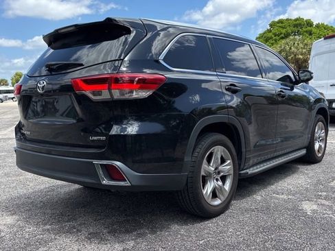 Used 2019 Toyota Highlander Limited FWD image 5