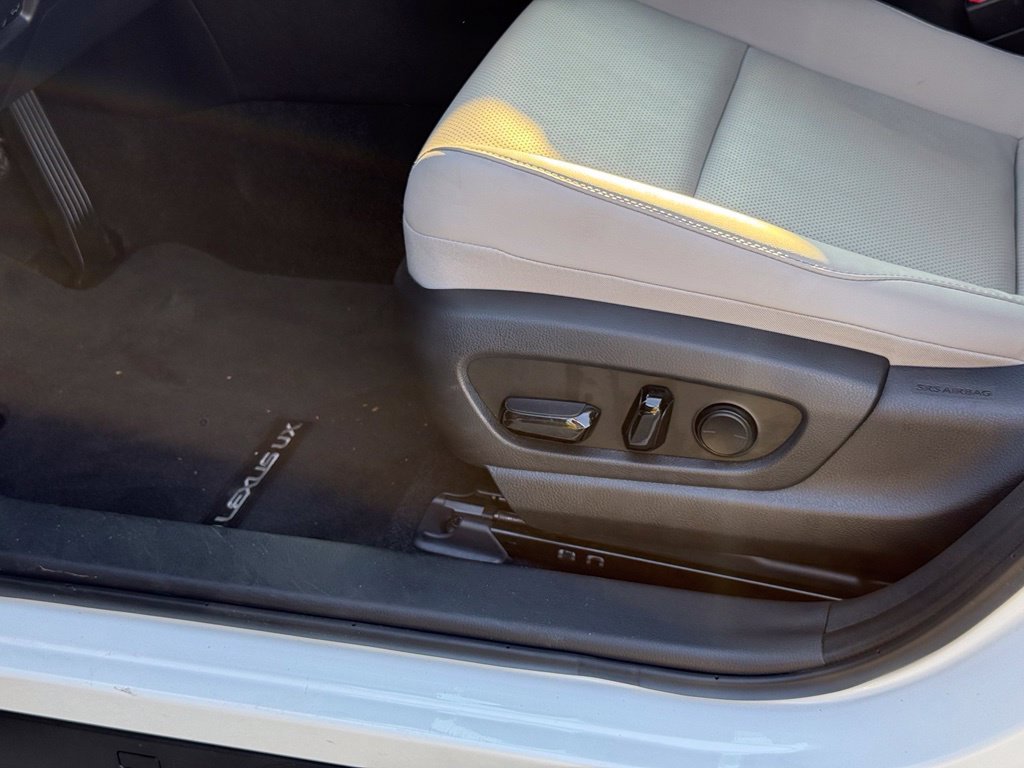 Certified 2025 Lexus UX 300h AWD w/ Accessory Package (Z1) image 25