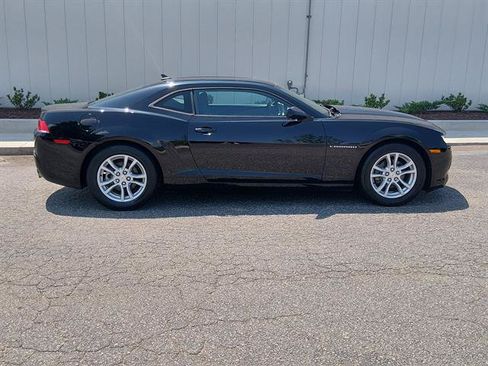 Used 2015 Chevrolet Camaro LS RWD image 2