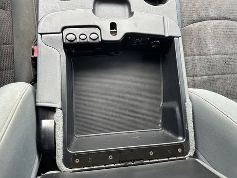 Used 2016 RAM 1500 Big Horn RWD image 9