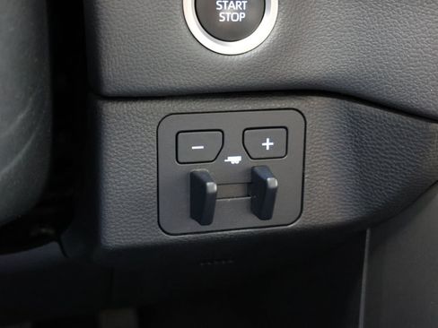 Used 2023 Toyota Tundra Limited AWD/4WD image 33