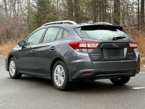 Used 2018 Subaru Impreza 2.0i Premium image 2