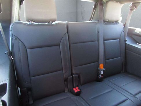 Used 2024 Chevrolet Tahoe LT RWD image 12