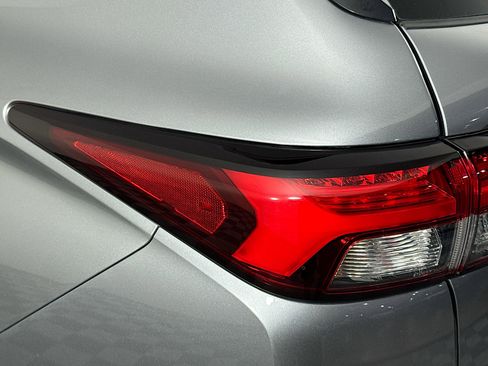 Used 2023 Mitsubishi Outlander Ralliart image 35