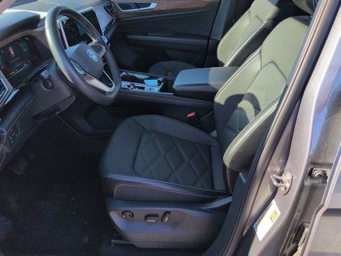 Used 2024 Volkswagen Atlas SE image 14